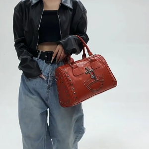 Punk Style Skull Handbag Large Capacity Studded Doctor Bag Fashionable Shoulder Bag Punk Style Handbag for Women