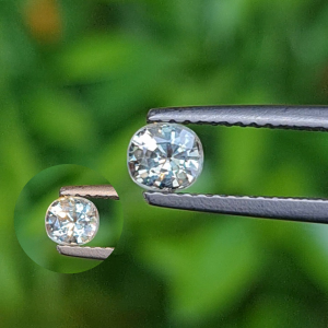 พลอย อเล็กซานไดร์ (Natural Alexandrite Chrysoberyl) 0.49 กะรัต (Cts.) ดิบ (Unheated) พร้อมใบเซอร์ พลอยแท้ อัญมณีมงคลประจําวันเกิด เครื่องประดับพลอย