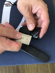 1 cặp Phụ kiện chân vịt tập bơi khóa Clip scubas vây Dây đeo khóa scubas lặn vây khóa mở ở bên nhanh chóng khóa