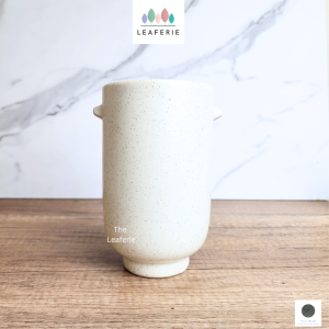 The Leaferie Saoirse plant pots. Ceramic flowerpot . flowerpots . flower pot . planter . planters