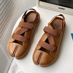 Internet Celebrity All-Matching Tabi Shoes Student Couple Sheep Toe Sandals Womens Outer Wear 2024 Popular Toe Shoes with Thick Sole