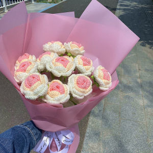 SG-Stock Handcrafted Crochet Bouquet - Charming DIY Finished Roses for Birthdays Holidays Corporate Celebrations & More
