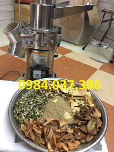 Máy nghiền các loại thảo mộc làm bột thuốc 6 búa đập công suất 3000W