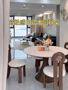 Medieval Style Dining Table and Chairs Set Solid Oak Wood Round Table Adjustable Height 75cm 30mm Rock Slab Desktop Eco-Friendly E0 Spray Painting Fully Assembled for Small Households Classic Ambiance
