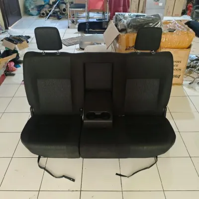 Jok Kursi Belakang Komplit Copotan Toyota Hilux Double Cabin - CopotanBawaan Mobil