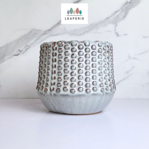 The Leaferie Jannike plant pots. Ceramic flowerpot . flowerpots . flower pot . planter . planters . Plants