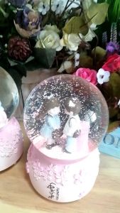 snowball musik couple bola air salju couple kotak musik lagu romantis dan lampu hias/ lampu warna warni/  lagu Beethoven / Yiruma dll oleh Vinvin Pink Store