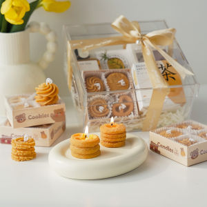 Lilin scented candle cookies isi 4 pcs wangi manis enak hadiah souvenir lucu