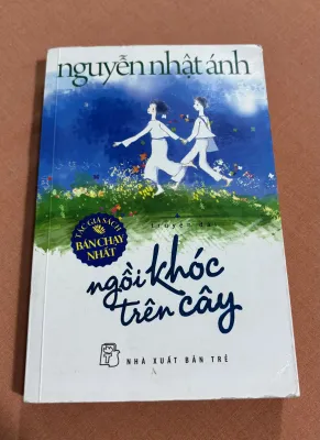 Ngồi khóc trên cây