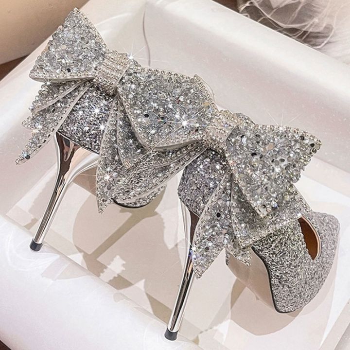 French Adult 18th Birthday Gift Bow Bridal Main Dress High Heels