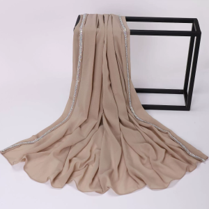 Diamond long edge chiffon scarf Muslim hijab womens headscarf.Features a chic diamond long edge for a sophisticated look.
