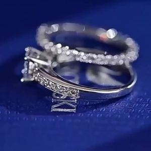925 Silver Swarovski Swan Ring with Diamonds - Suitable for the Luxurious Woman