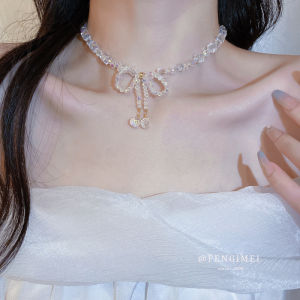 Vòng cổ đá pha lê trong suốt lấp lánh ánh màu sang trọng