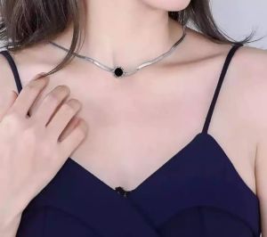 KALUNG TITANIUM WANITA MODEL GEPENG LIONTIN KUPU   PERHIASAN WANITA BAHAN TITANIUM
