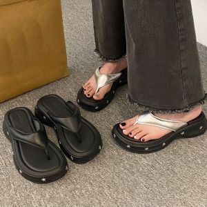 SUDMFK Toe Spring Platform Flip Flops Y2K Soft Beach Slippers Women Fashion Non-Slip Thick Soled Slippers Women