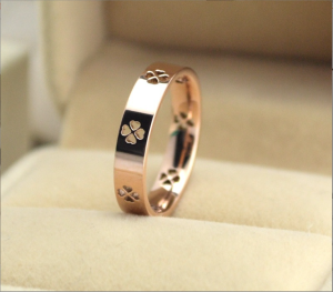 Cincin Titanium Steel 316L Rose Gold Anti Karat Motif Semanggi (Clover) - Cincin Wanita Tahan Air - Cincin Good Luck Titanium Anti Luntur Rose Gold - Cincin Clover Minimalis Fashion Import