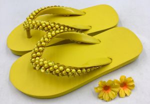 รองเท้าแตะผู้หญิงแบบหนีบ (SIZE 9-11) สายประดับลูกปัดสุดน่ารัก