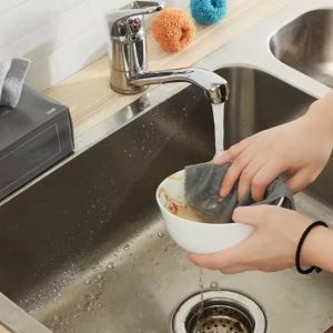 AT.Homemart [10 ผืน] ผ้าไมโครไฟเบอร์แบบกล่อง หยิบใช้ง่ายเหมือนทิชชู่ ซับน้ำ/ซับมันดีเยี่ยม ผ้าเช็ดอเนกประสงค์ รุ่น 6461