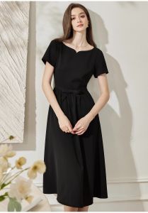 Đầm xoè đen cổ kiểu tay ngắn đươn giản đính nơ eo