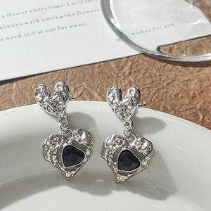 Fashionable Ring Gift 法式复古时尚爱心镶钻耳环女轻奢高级感个性百搭气质耳钉耳饰批发