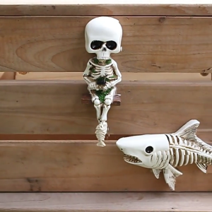 2PCS Skeleton Angler Shark Statues Resins Wall Art Sculpture Unique Gothic Decors For Halloween Or Aquariums Displays
