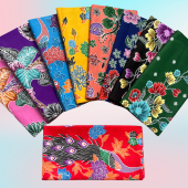 ผ้าถุงลายนกยูงคละสีคละลาย 10 ชิ้นรูปแบบสุ่ม เย็บแล้ว ผ้าถุงลายดอก ไม่ซีดจาง