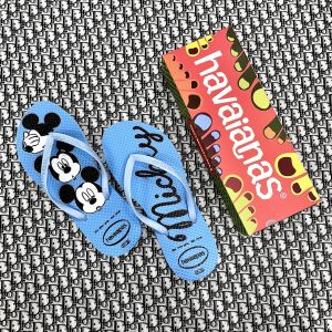 Dép xỏ ngón nữ Mickey thời trang cá tính nhiều màu lựa chọn phù hợp đi biển chống trơn trượt.