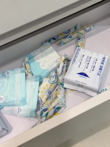 Sanitary napkins wall mounted storage box toilet for storing menstrual napkins cotton strips bathroom with lid waterproof organizing box