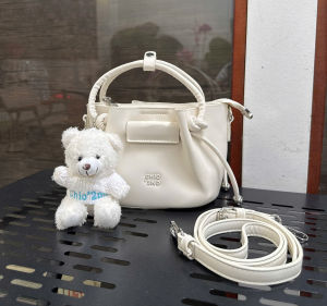 Túi xách tay + đeo chéo nữ chio size 16cm*10cm*13cm kèm charm gấu bông HA