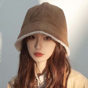 YAOO Retro Design Reversible Bucket Hat Double Sided Windproof Lining Winter Bonnet Plush Fisherman Cap Adjustable Strap Suede Fleece Hat Daily Commuting