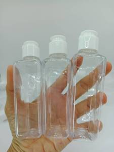 ขวด PE ขนาด 100 ml  เริ่มต้น 6 ชิ้น (8.5 บาท/ชิ้น) ราคารวมฝา เกรดบรรจุอาหาร ชนิดหนาพิเศษ ผลิตจากเม็ดพลาสติก เกรดคุณภาพ ฝาดีด ปิดแน่นสนิทไม่รั่วซึ