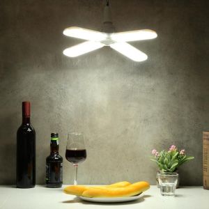 Đèn LED 4 cánh 28W siêu sáng góc chiếu linh hoạt lý tưởng cho mọi không gian sống