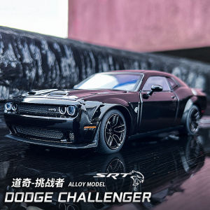 JKM จำลอง 1:32 โมเดลรถ Dodge Challenger รถของเล่นโลหะผสมเด็กบังคับเลี้ยวโช้คอัพโมเดลรถจำลอง