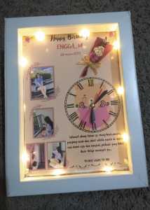 SEHARI JADI Frame 3D Premium LAMPU LED+JAM nyala 30x40 cm/Pigura/Bingkai/Figura/Buket foto/Flower in frame 3D/Buket Bunga/Frame gift/Frame jumbo/Frame custom murah/Bingkai foto A4/Terlaris&termurah/Frame WeddingTunanganWisudaHajatanUltahAnniversary