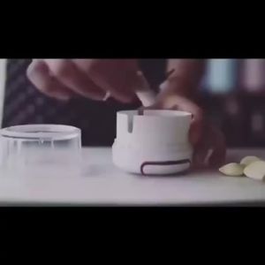 Dụng cụ xay tỏi ớt Kéo tay 2 lưỡi dao xay cực bán có dây rút tiện lợi Máy xay mini cầm tay