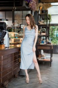 เดรสสายเดี่ยวซาตินคอถ่วงผ่าหน้า หรูหรา ตรงปก