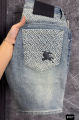 Quần short jean nam phối hoạ tiết sau túi hình ngựa siêu hot, phong cách thời trang trẻ trung chuẩn Menswear. 