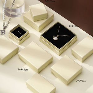 12pcs/ Lot Pink 7X7X3CM Paper Jewellry Display Case Jewelry Organizer Boxes Simple Box Earnail Rings Earrings Bracelet Necklace