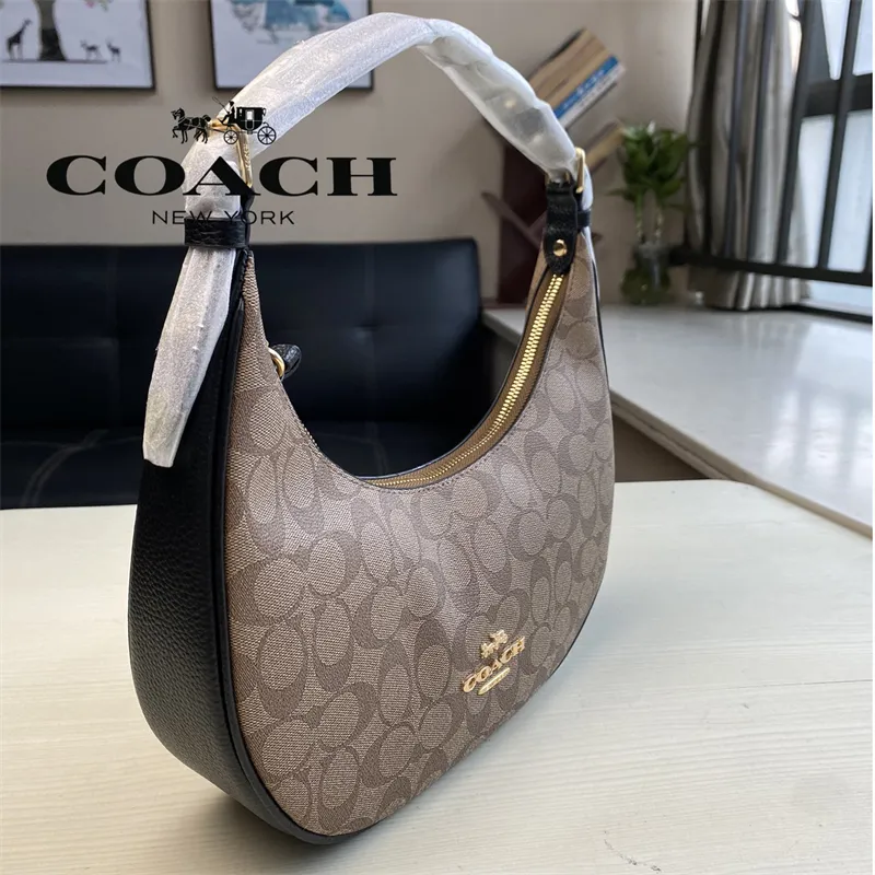 バッグ Old Coach HalfMoon Leather Bag Dark Navy COACH Genuine Leather Underarm Half-Moon Handbag Dark Blue
