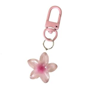 Thời trang hoa rỗng Keychain quyến rũ đáng yêu Thiết kế phụ kiện cho phụ nữ hợp thời trang và những người đam mê thời trang mặc giản dị