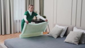 Inspire Super and Ultra Absorbent Bed Pads 36" X 36" Pack of 50 with Adhesive XXL