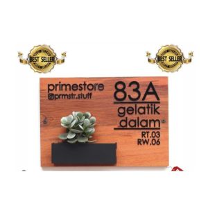Papan Nomer Rumah Vintage Akrilik Exclusive Acrilyc 2 Layar Bonus Sukulen Kaktus