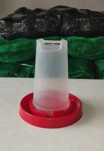 Chicken Waterer Chicken Poultry / Water Feeder Small