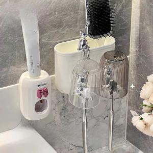 Kệ Cắm Bàn Chải 2 Cốc 3 cốc 4 Cốc Bộ Nhả Kem Đánh Răng Tự Động Cao Cấp Không Cần Khoan Tường Cao Cấp Sang Trọng