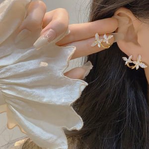 Fashionable Ring Gift 法式复古滴油蝴蝶耳钉女设计感小众个性独特时尚气质百搭耳环耳饰