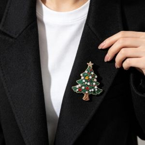 OOG Vintage Style Christmas Tree Brooch Imitation Pearl Classic Rhinestone Brooch New Exquisite Enamel Plant Pins