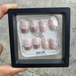 8 pieces/box nail art pieces a variety of styles and styles to choose from low-key luxury to wear nails. It is suitable for womens daily