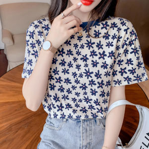 Pishops งานแนะจัดส่งในไทย เสื้อสกรีนลายดอก งานแฟชั่น ทรงสวย สีสันสดใสรับซัมเมอร์มากสุดๆ รุ่นนี้พร้อมส่งหลายสีให้เลือก เนื้อผ้านิ่มคุณภาพ ราคาดี ยังไม่มี แนะนำรีบเลย