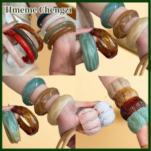 Hmeme Vintage Smooth Round Acrylic Cuff Bangles For Women Exaggerated Jelly Color Smudging Bangle Wide Bracelet Accessories Gift