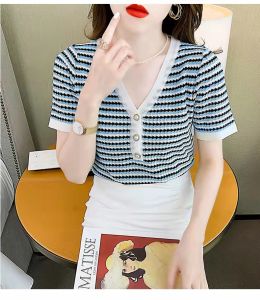 พร้อมส่ง เสื้อยืดแขนสั้น แต่งกระดุมคอวี ใส่สบาย #33015